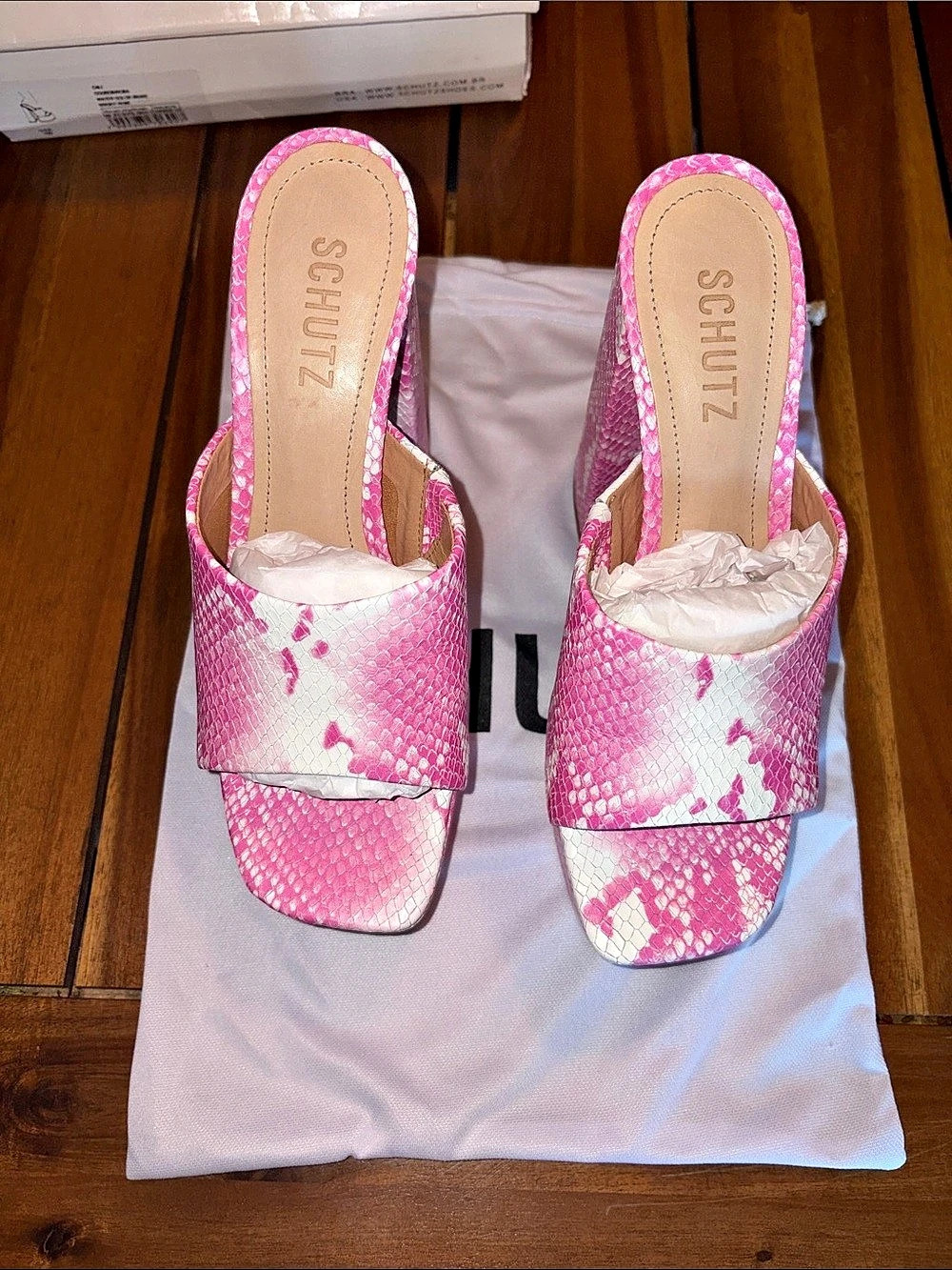 Schutz Cali Pink & White Heels US 7B NWT